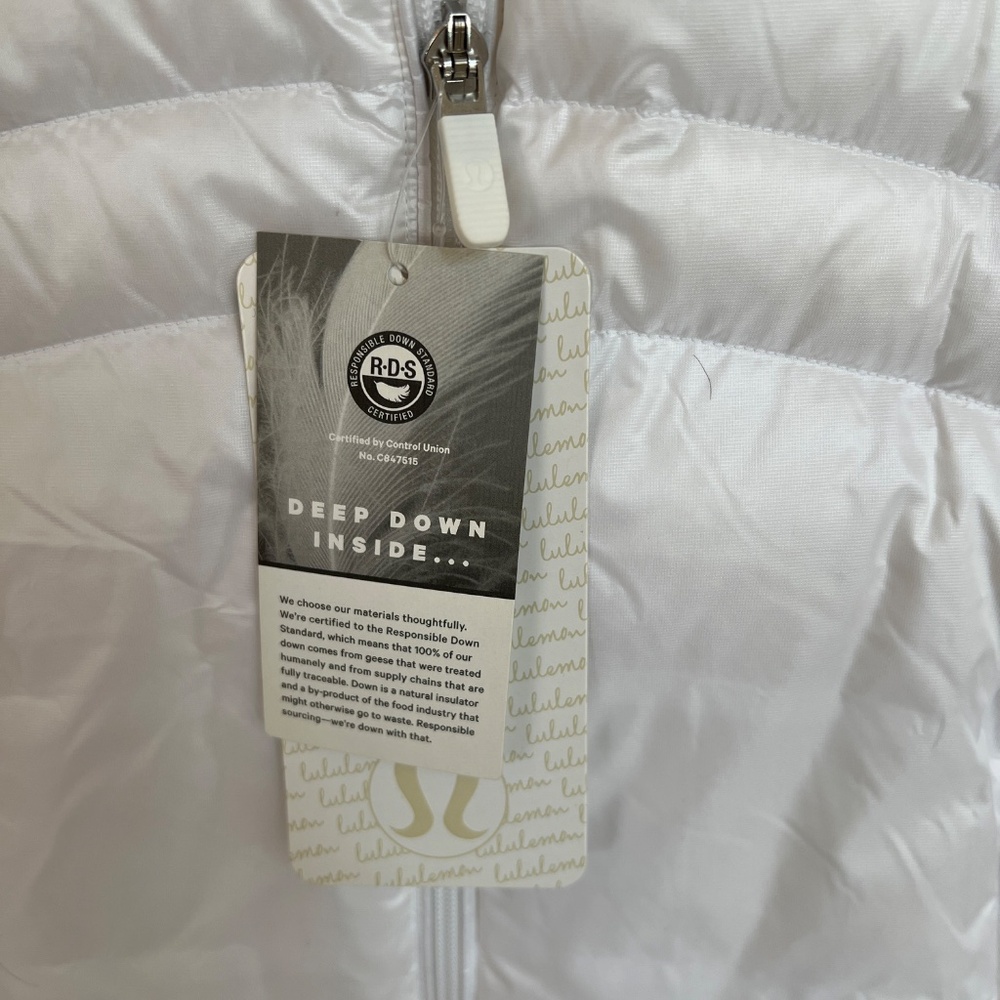 Lululemon Down For A Run Jacket II White Size 10 NWT - Picture 8 of 16